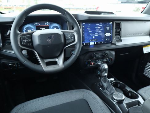 New 2025 Ford Bronco Big Bend image 2