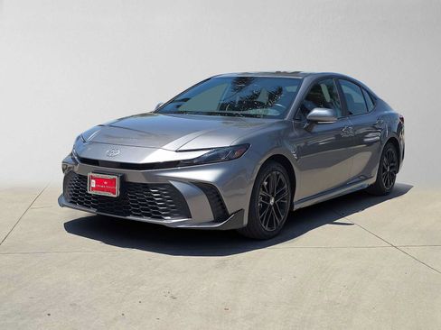 Certified 2026 Toyota Camry SE FWD image 7