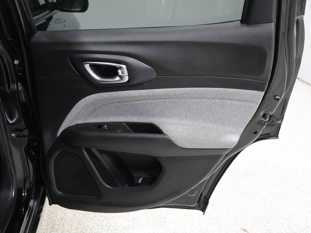 Certified 2022 Jeep Compass Latitude AWD/4WD image 19