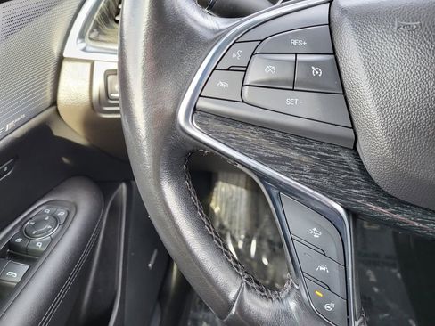 Used 2023 Cadillac XT5 Premium Luxury image 17