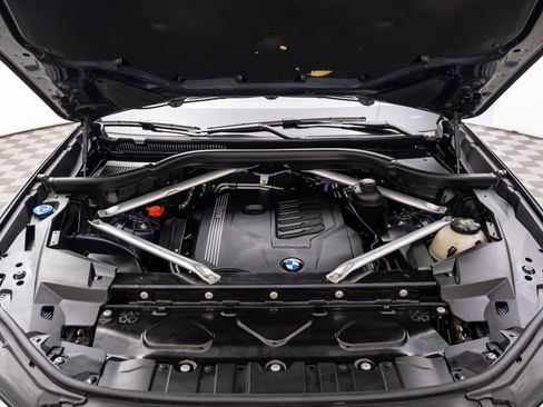 Used 2021 BMW X5 xDrive40i w/ M Sport Package image 34