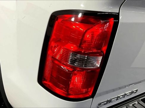 Used 2018 GMC Sierra 1500 SLE w/ SLE Value Package image 26