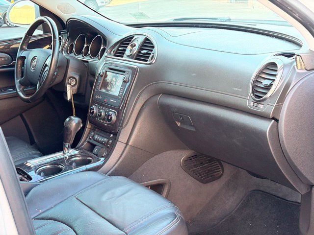 Used 2017 Buick Enclave Leather FWD image 13