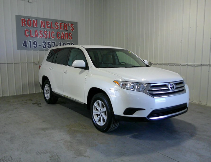 Used 2013 Toyota Highlander Plus FWD image 4