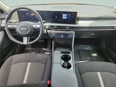 Used 2024 Hyundai Sonata SEL w/ Convenience Package FWD image 12