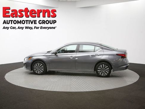 Used 2024 Nissan Altima 2.5 SV image 59