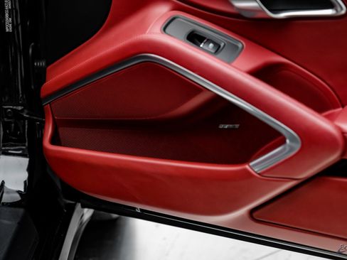 Used 2019 Porsche 911 Turbo image 82