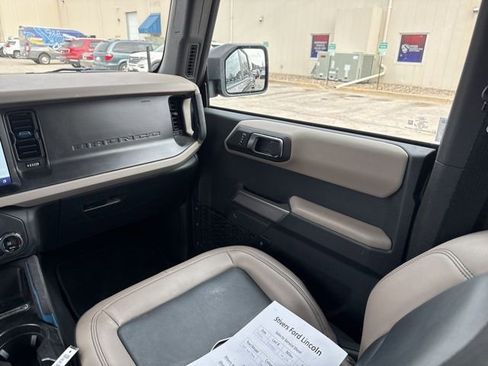 Used 2023 Ford Bronco Wildtrak image 15