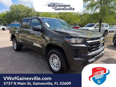 Used 2024 Chevrolet Colorado W/T RWD image 1