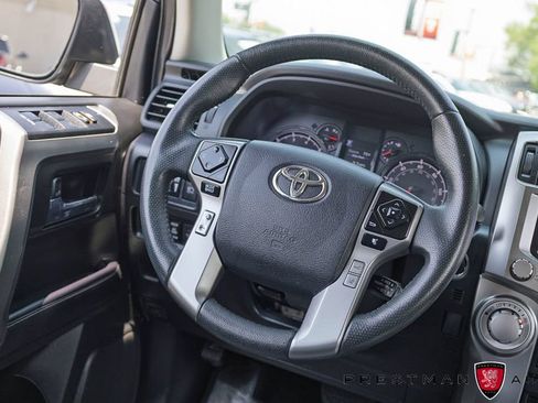 Used 2022 Toyota 4Runner SR5 Premium w/ Moonroof Package AWD/4WD image 43