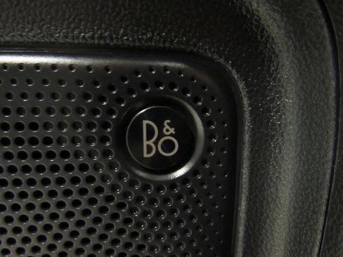 Used 2020 Ford Escape Titanium AWD/4WD image 32
