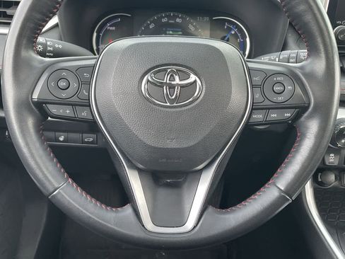 Used 2023 Toyota RAV4 SE image 10