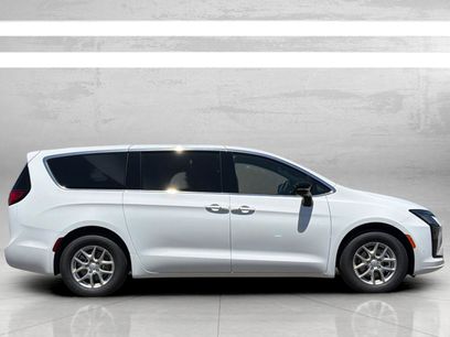 New 2027 Chrysler Pacifica Select