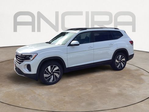 New 2026 Volkswagen Atlas SE image 3