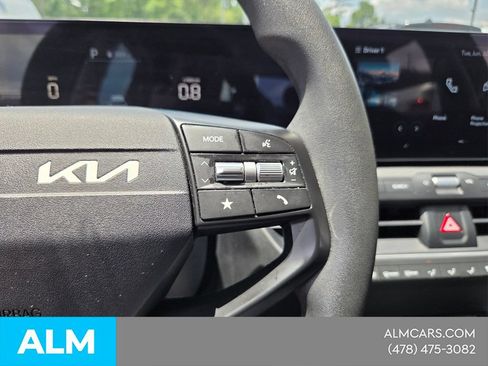 Used 2025 Kia K4 FWD image 23