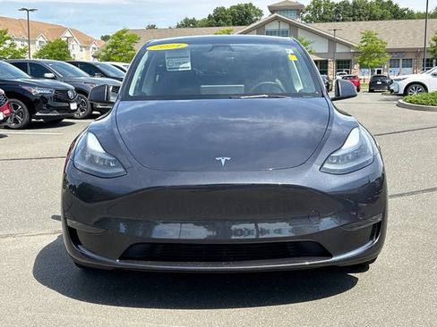 Used 2024 Tesla Model Y Long Range AWD/4WD image 6