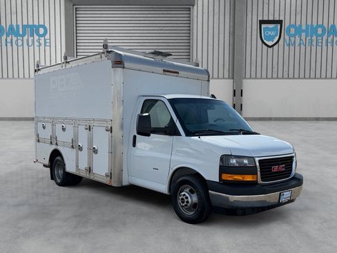 Used 2019 GMC Savana 3500 3500 Enclosed Utility Box DRW w/ Power Convenience Package image 3