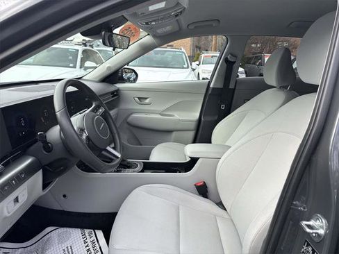 Certified 2025 Hyundai Kona SEL image 18