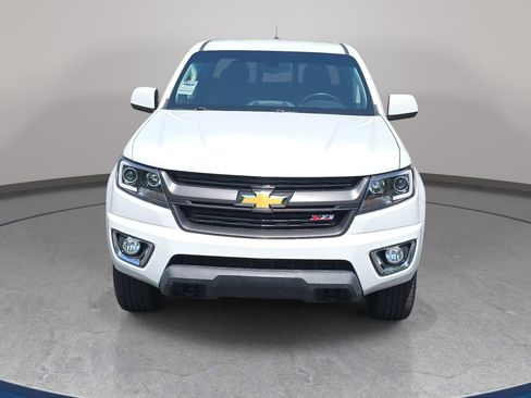 Used 2018 Chevrolet Colorado Z71 AWD/4WD image 2