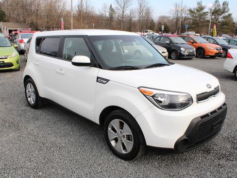 Used 2016 Kia Soul image 4