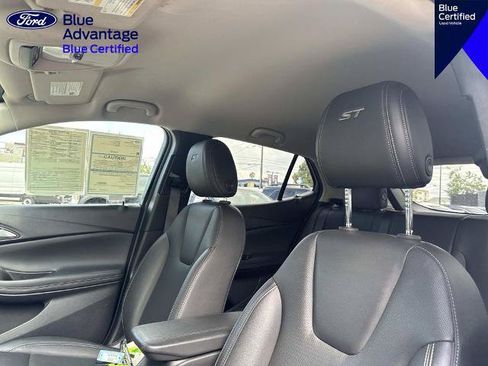 Used 2024 Buick Encore GX Sport Touring FWD image 24