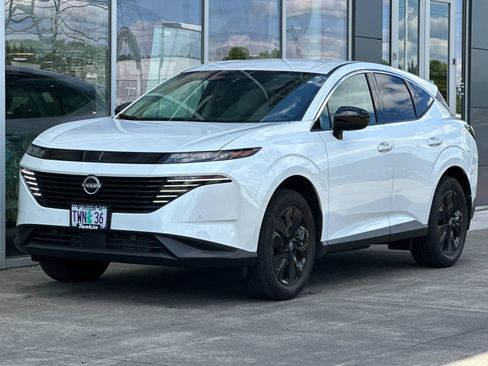 Used 2025 Nissan Murano SV AWD/4WD image 7