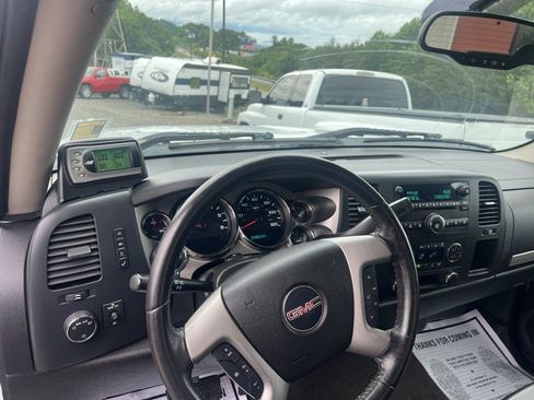 Used 2008 GMC Sierra 1500 SLE w/ Pro Grade Edition AWD/4WD image 11