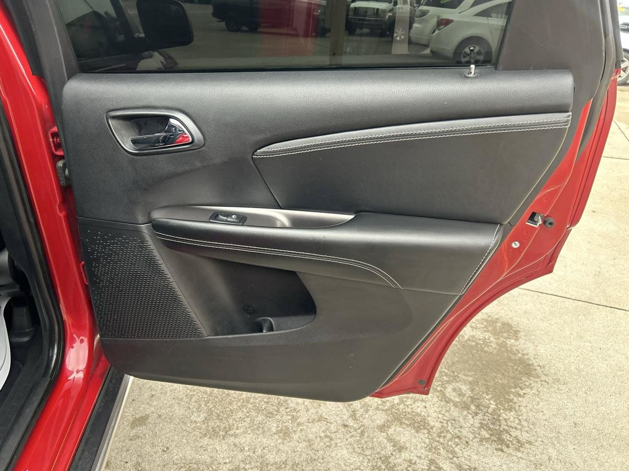 Used 2018 Dodge Journey Crossroad FWD image 16