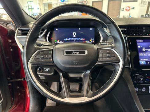 Used 2021 Jeep Grand Cherokee L Laredo image 16