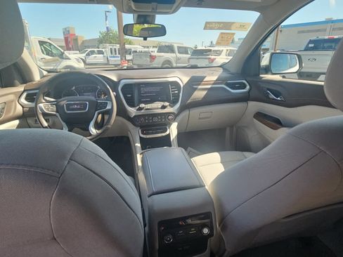 Used 2022 GMC Acadia SLE FWD image 11