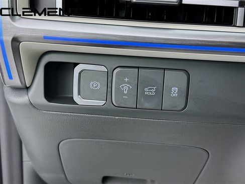 Used 2025 Hyundai Santa Fe Calligraphy image 12