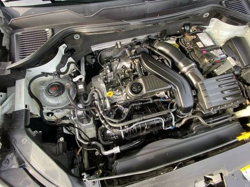 Used 2022 Volkswagen Taos S image 27