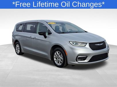 Certified 2024 Chrysler Pacifica Touring-L