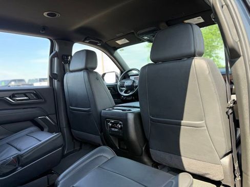 Used 2025 GMC Yukon XL Denali AWD/4WD image 20