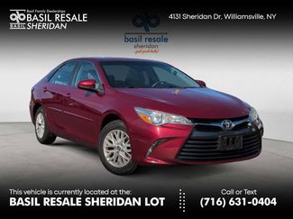 Used 2017 Toyota Camry LE image 1