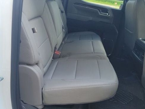 Used 2022 Chevrolet Silverado 1500 LT Trail Boss w/ Convenience Package II AWD/4WD image 11
