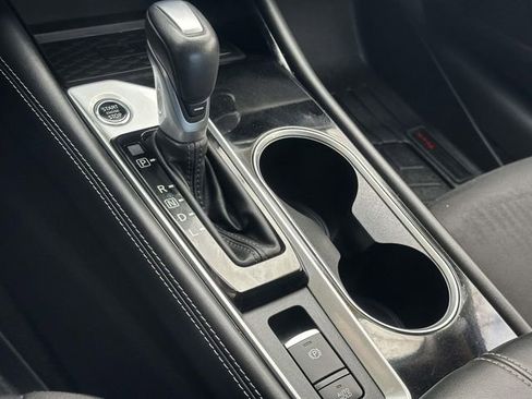 Used 2023 Nissan Altima 2.5 SV w/ SV Premium Package image 21