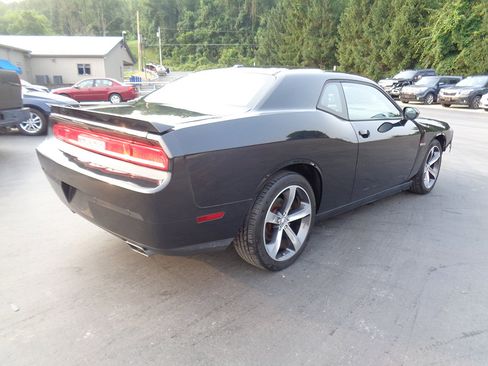 Used 2014 Dodge Challenger SXT image 8