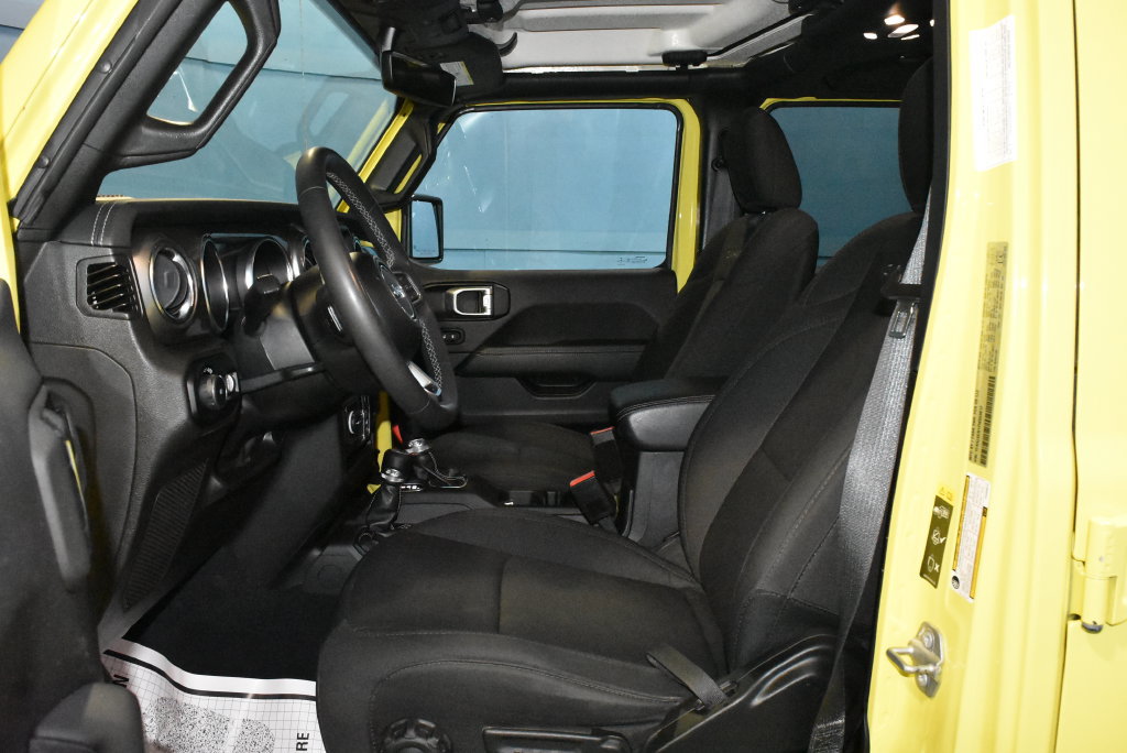 Used 2023 Jeep Wrangler Unlimited Sahara AWD/4WD image 6