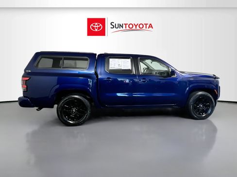 Used 2023 Nissan Frontier SV RWD image 2
