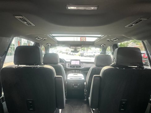 Used 2021 Chevrolet Suburban High Country w/ Premium Package AWD/4WD image 22