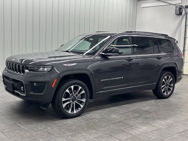 Used 2024 Jeep Grand Cherokee L Overland AWD/4WD image 5