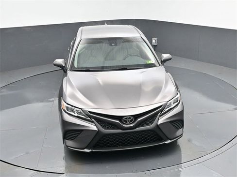 Used 2020 Toyota Camry SE image 20