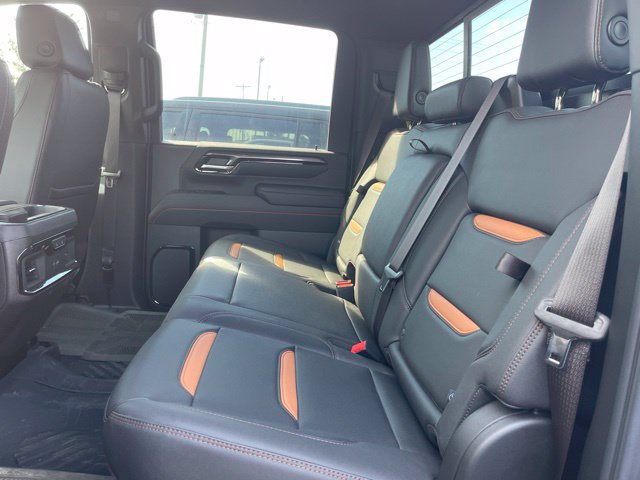Used 2024 GMC Sierra 2500 AT4 w/ Technology Package AWD/4WD image 8