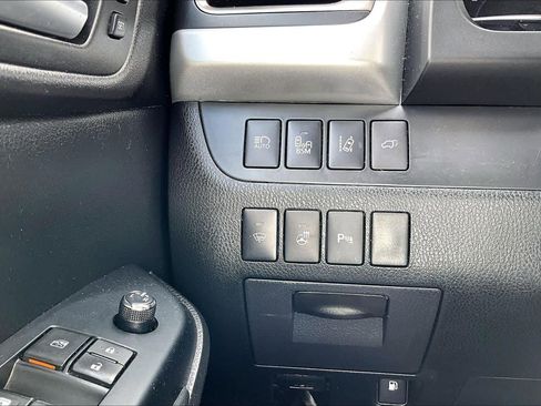 Used 2015 Toyota Highlander Limited Platinum image 35