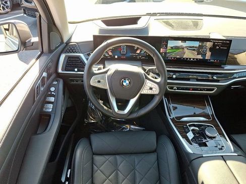 Certified 2024 BMW X7 xDrive40i w/ Premium Package image 12