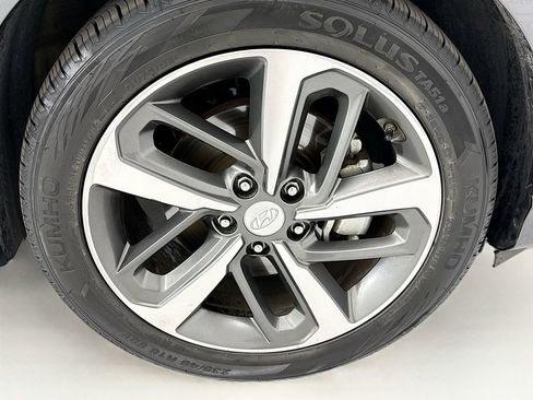Used 2019 Hyundai Kona Limited AWD/4WD image 30