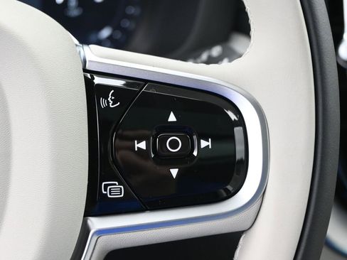 New 2026 Volvo XC60 B5 Ultra w/ Protection Package Premier AWD/4WD image 10
