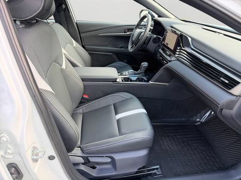 Used 2026 Toyota Camry SE w/ Convenience Package FWD image 12