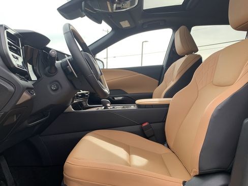 Used 2025 Lexus RX 350 Premium image 16